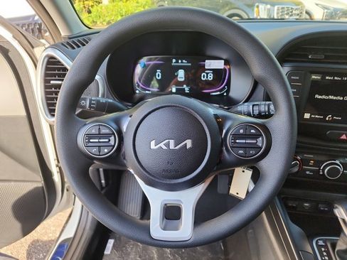 New 2025 Kia Soul LX image 22