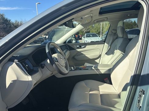 Certified 2023 Volvo XC60 B5 Core w/ Protection Package Premier image 14