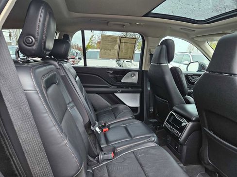 Used 2020 Lincoln Aviator Reserve w/ Equipment Group 202A image 15