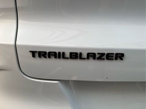 Used 2023 Chevrolet TrailBlazer RS w/ Convenience Package FWD image 46