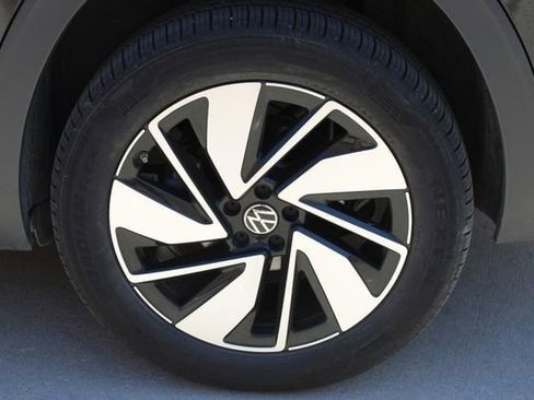 Used 2024 Volkswagen Atlas SE image 30