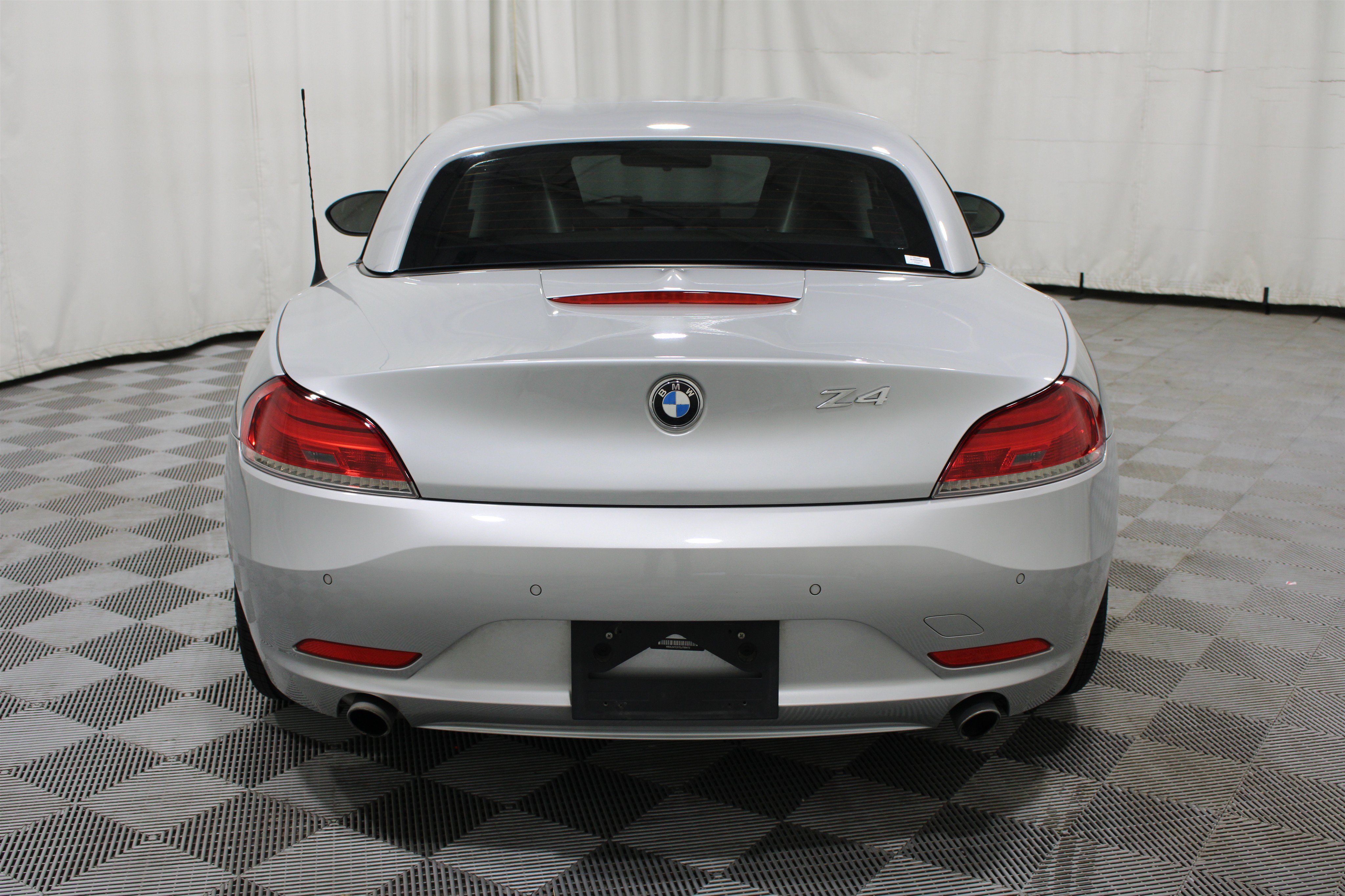 Used 2016 BMW Z4 sDrive35i RWD image 22