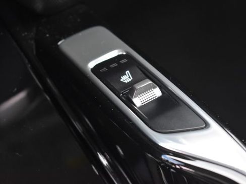 Certified 2023 Kia Sorento SX image 31