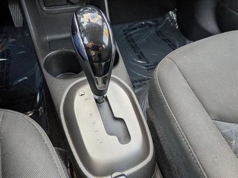 Used 2022 Chevrolet Spark LT image 12