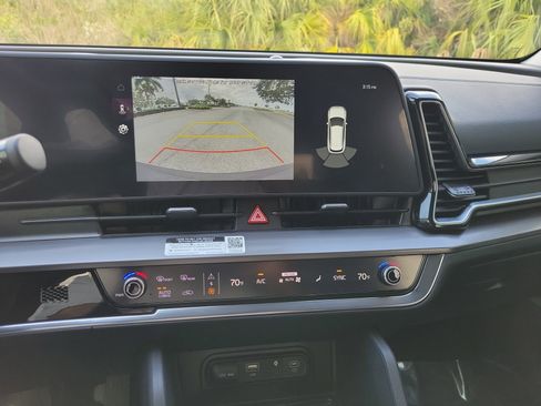 Used 2023 Kia Sportage EX image 24