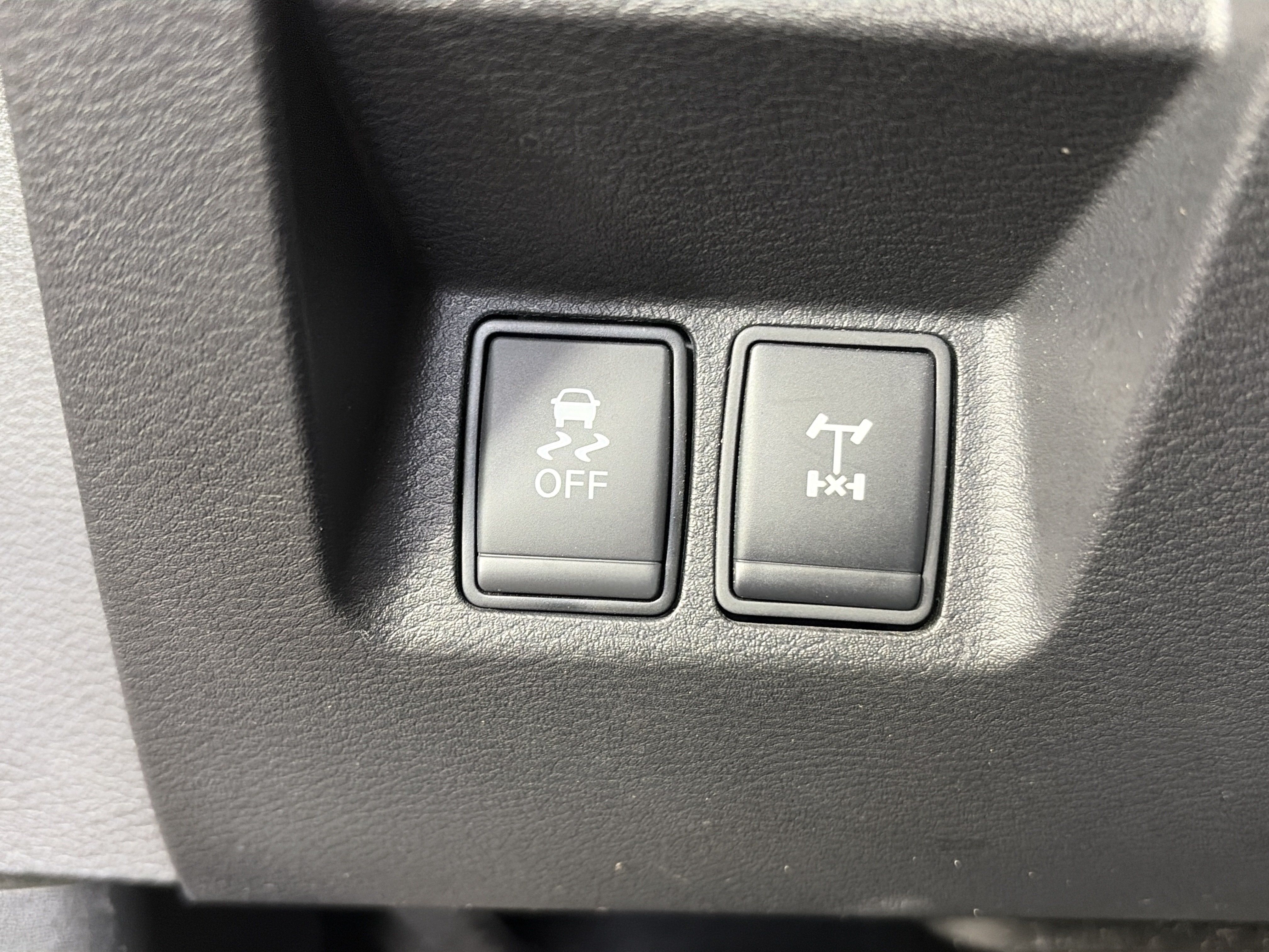 Used 2023 Nissan Frontier PRO-4X w/ Pro Convenience Package AWD/4WD image 33