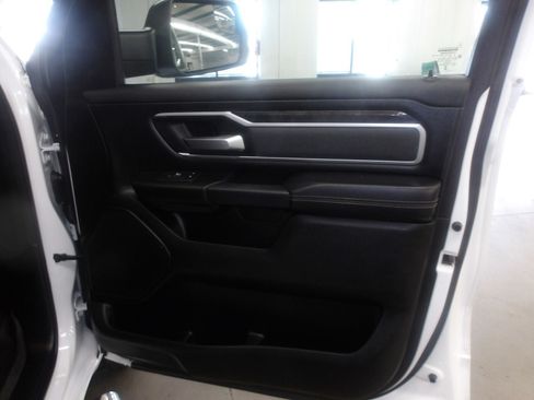 Used 2023 RAM 1500 Big Horn AWD/4WD image 13