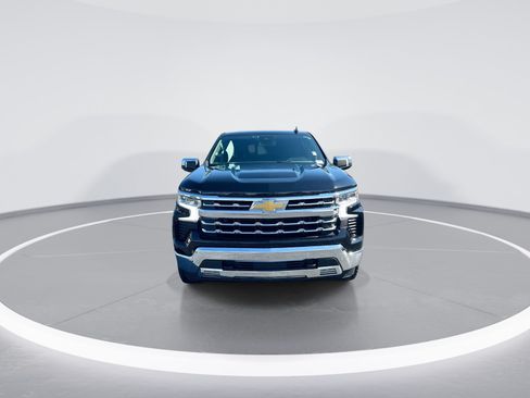 Used 2024 Chevrolet Silverado 1500 LTZ w/ LTZ Convenience Package II AWD/4WD image 3