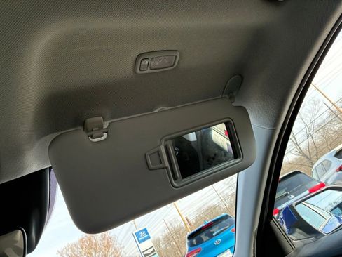 Used 2023 Hyundai Elantra SEL w/ Convenience Package image 36