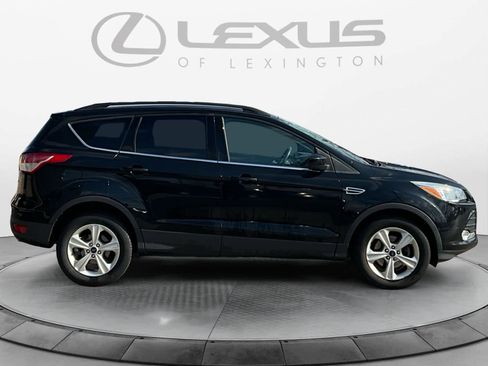 Used 2016 Ford Escape SE w/ Equipment Group 201A image 6