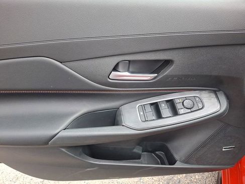 New 2026 Nissan Sentra SR FWD image 10