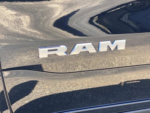 Used 2025 RAM 1500 Limited AWD/4WD image 15