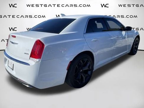 Used 2021 Chrysler 300 Touring image 11