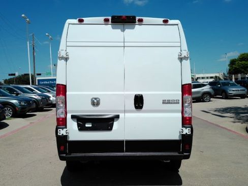 Used 2023 RAM ProMaster 2500 FWD image 5