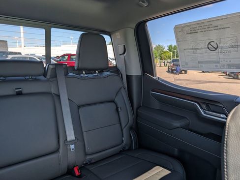 New 2026 GMC Sierra 1500 Denali w/ Technology Package AWD/4WD image 14