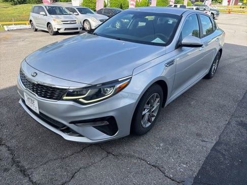 Used 2020 Kia Optima LX FWD image 2