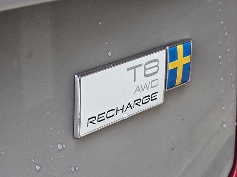 Used 2023 Volvo XC90 T8 Ultimate w/ Lounge Package image 20