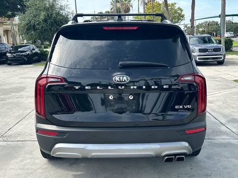 Used 2021 Kia Telluride EX w/ EX Premium Package FWD image 11