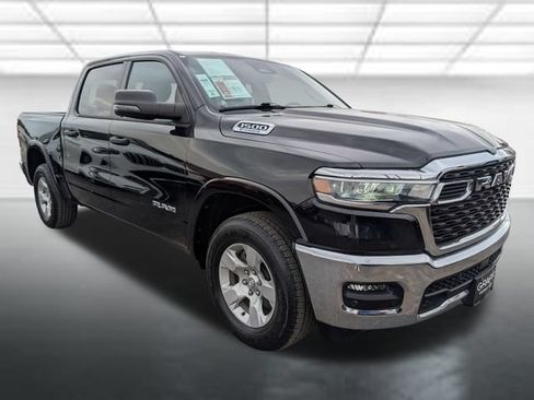 Used 2025 RAM 1500 Lone Star AWD/4WD image 1