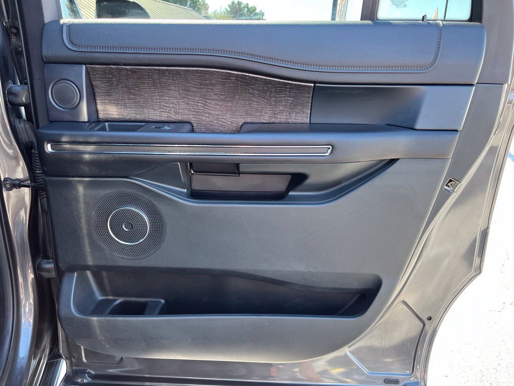 Used 2020 Ford Expedition Max Limited w/ Equipment Group 301A AWD/4WD image 35