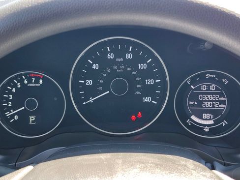 Used 2018 Honda HR-V EX image 31