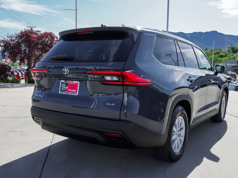 Certified 2024 Toyota Grand Highlander AWD Hybrid image 8