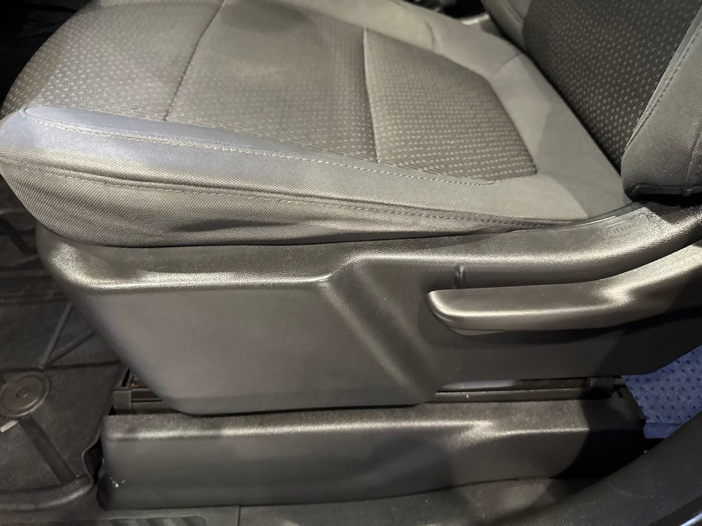 Used 2020 Chevrolet Silverado 1500 Custom w/ Custom Value Package AWD/4WD image 24
