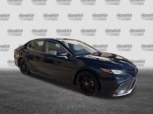 Used 2021 Toyota Camry XSE image 2