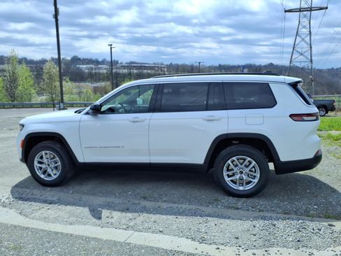 New 2026 Jeep Grand Cherokee L 4WD image 2