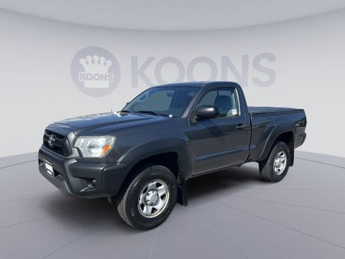Used 2014 Toyota Tacoma 4x4 Regular Cab image 1