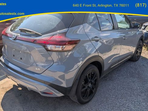 Used 2023 Nissan Kicks SR w/ SR Premium Package FWD image 5
