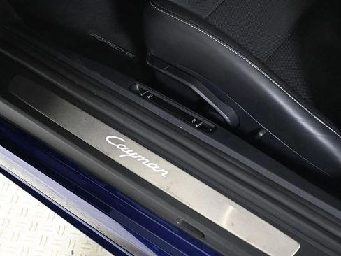 Used 2024 Porsche 718 Cayman image 22