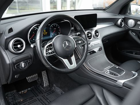 Used 2020 Mercedes-Benz GLC 300 4MATIC image 10