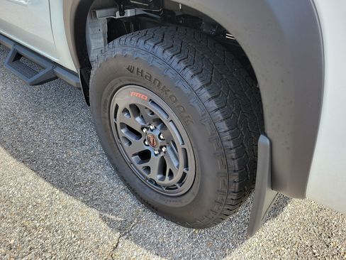 Used 2026 Nissan Frontier PRO-4X w/ Pro Premium Package AWD/4WD image 26
