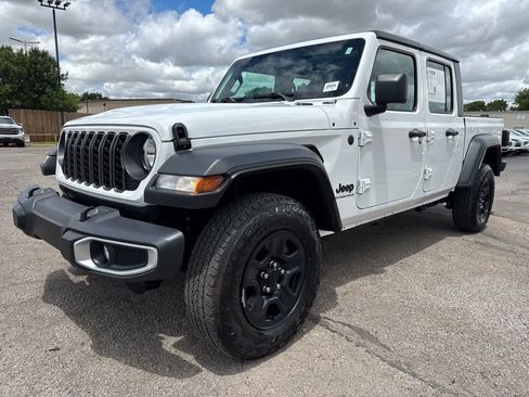 Used 2024 Jeep Gladiator Sport AWD/4WD image 3