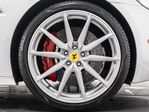 Used 2013 Ferrari California image 43