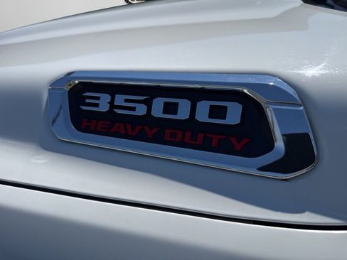 Used 2022 RAM 3500 Limited AWD/4WD image 32