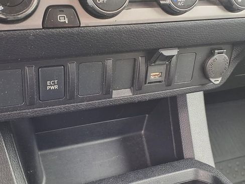 Used 2021 Toyota Tacoma SR AWD/4WD image 24