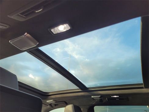 Used 2024 Cadillac Escalade Sport Platinum image 22