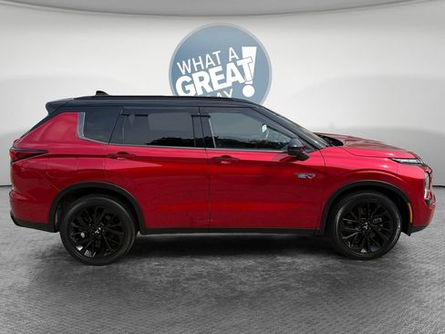 Used 2025 Mitsubishi Outlander SEL Black Edition AWD/4WD image 2