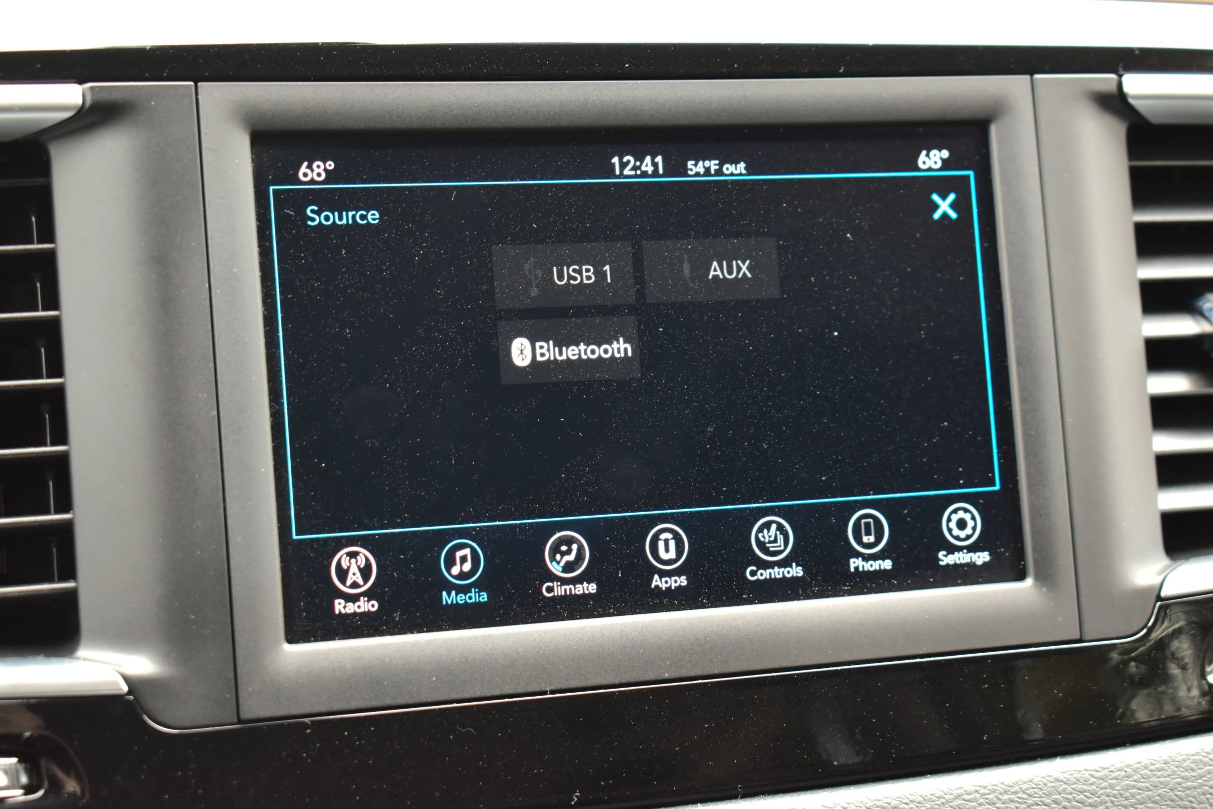 Used 2018 Chrysler Pacifica Touring-L FWD image 59