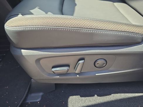 New 2026 Nissan Pathfinder SL w/ SL Premium Package image 22