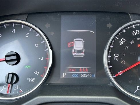 Used 2020 Toyota RAV4 LE image 32