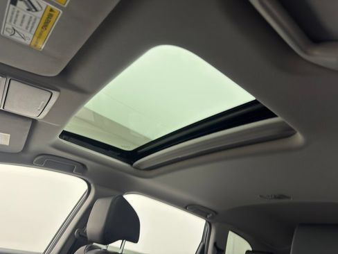 Used 2022 Honda CR-V Touring image 5