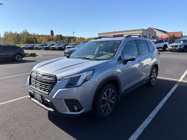 Used 2023 Subaru Forester Limited AWD/4WD image 3