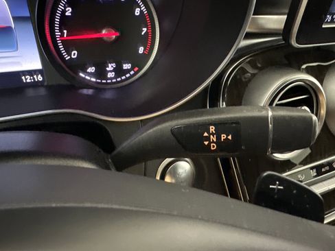 Used 2017 Mercedes-Benz GLC 300 4MATIC image 18