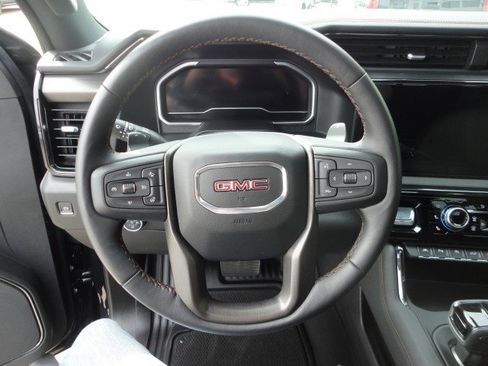 Used 2022 GMC Sierra 1500 AT4 w/ AT4 Premium Package image 5