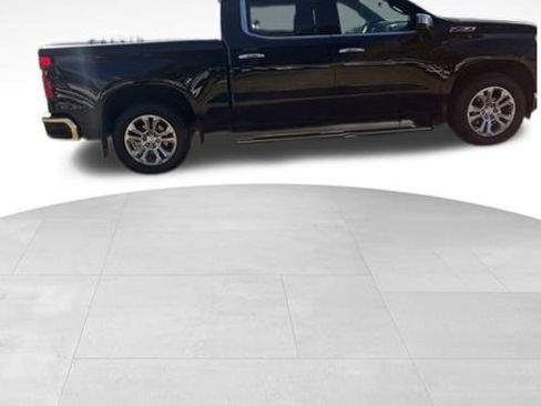Used 2024 Chevrolet Silverado 1500 LTZ AWD/4WD image 9
