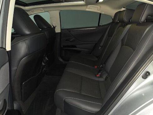 Used 2023 Lexus ES 350 w/ Premium Package FWD image 10