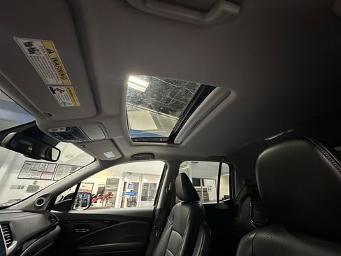 Used 2018 Honda Ridgeline RTL-E image 19